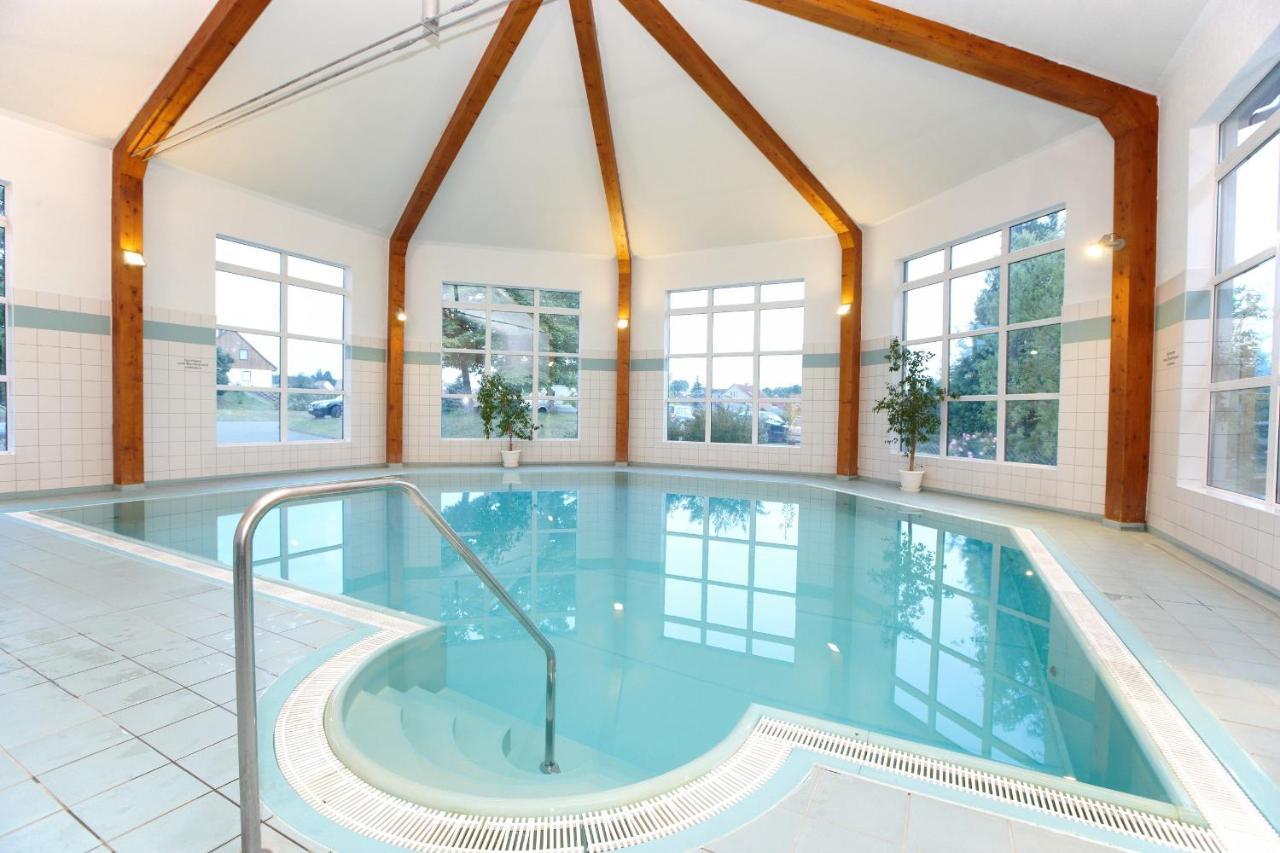 Sonnenhotel Feldberg Am See Mit Schwimmbad, Sauna Und Dampfbad Feldberger Seenlandschaft Dış mekan fotoğraf