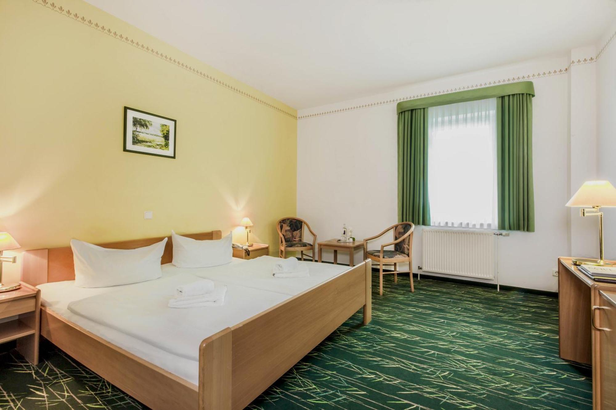 Sonnenhotel Feldberg Am See Mit Schwimmbad, Sauna Und Dampfbad Feldberger Seenlandschaft Dış mekan fotoğraf